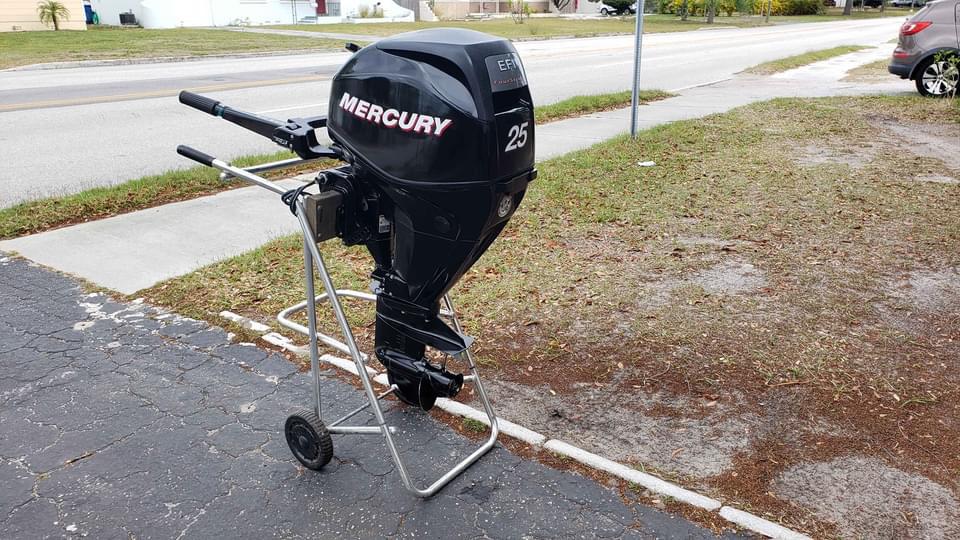 2013 Mercury 25 HP 4Stroke